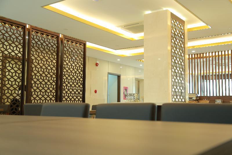 Gold Boutique Hotel Danang Buitenkant foto